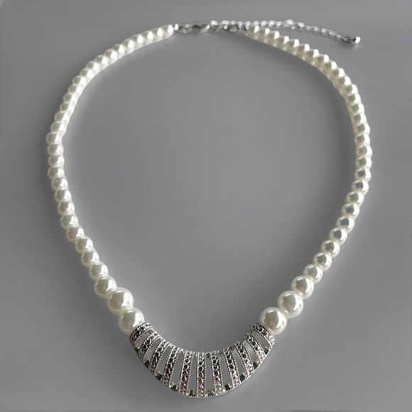 Vintage SAQ Faux Pearl Silver Necklace - Picture 1 of 4